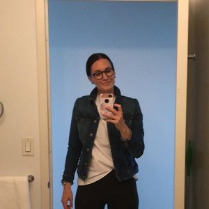 Meet your Posher, Elisa